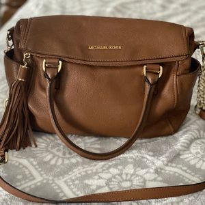 Michael Korea crossbody